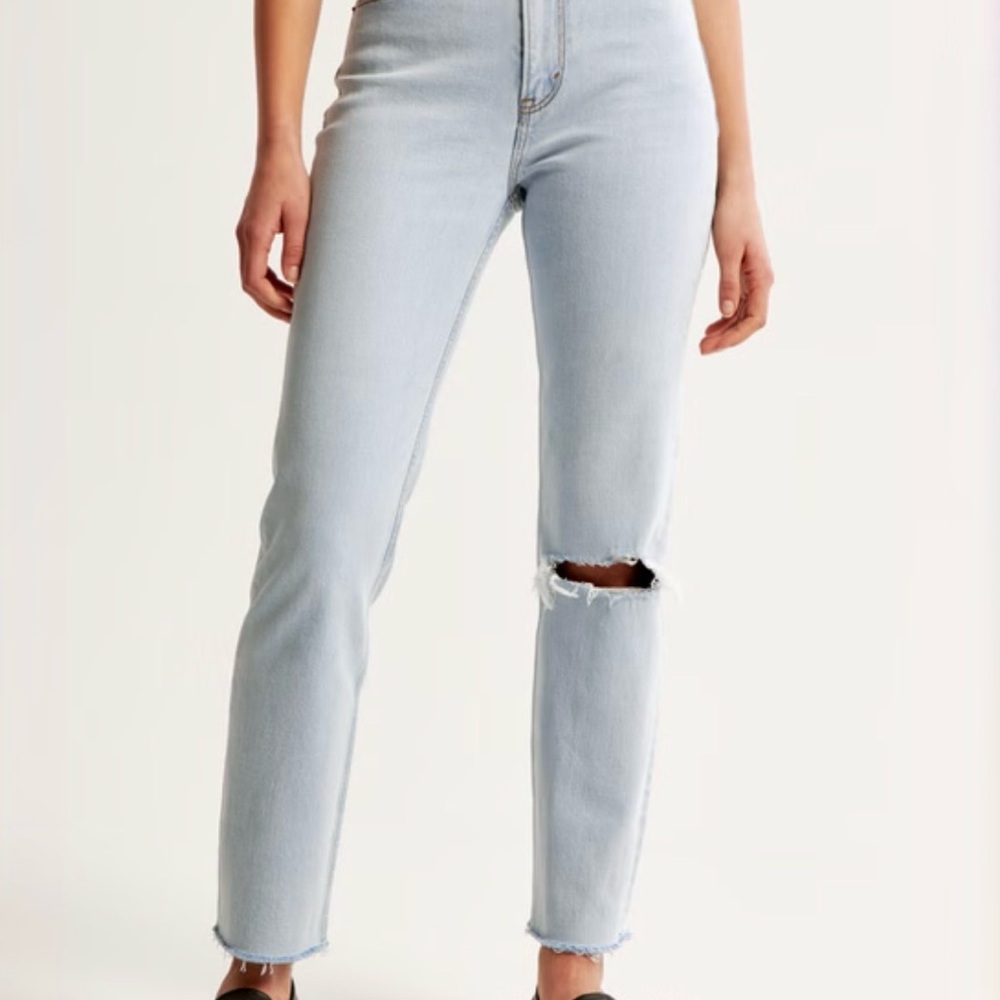 Abercrombie & Fitch Ultra High Rise Ankle Straight Jean Size 29/8